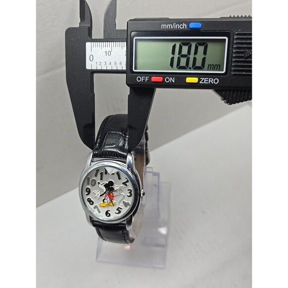 Vintage Lorus Disney Mickey Mouse Yipes Watch New Battery Unisex Leather Band - Picture 6 of 12